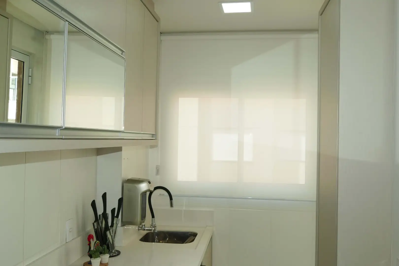 Persiana Rolô Tela Solar 3% Branco