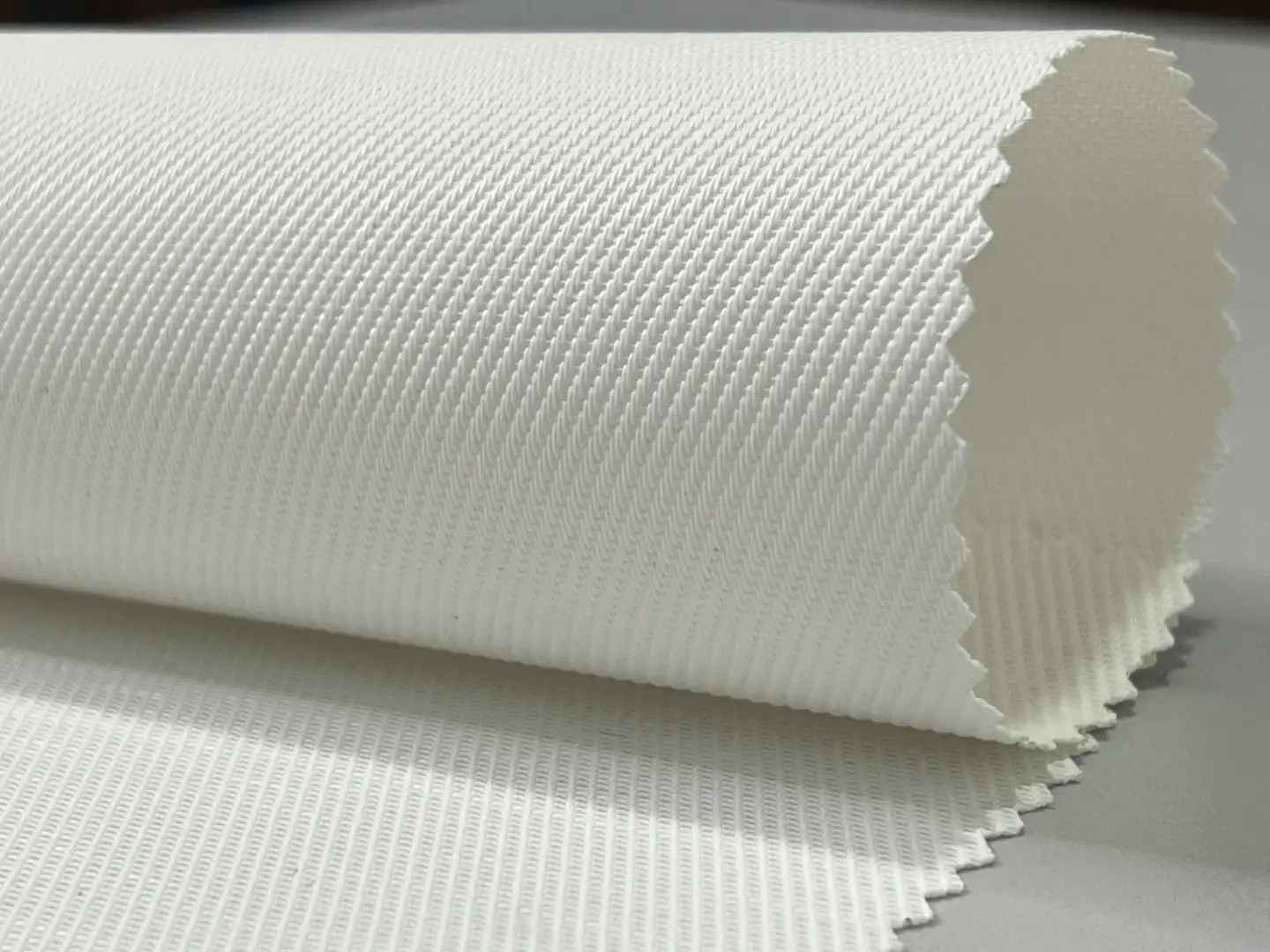 Persiana Rolô Tela Solar 1% Branco