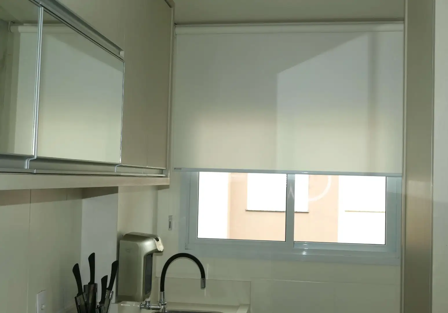 Persiana Rolô Tela Solar 1% Branco